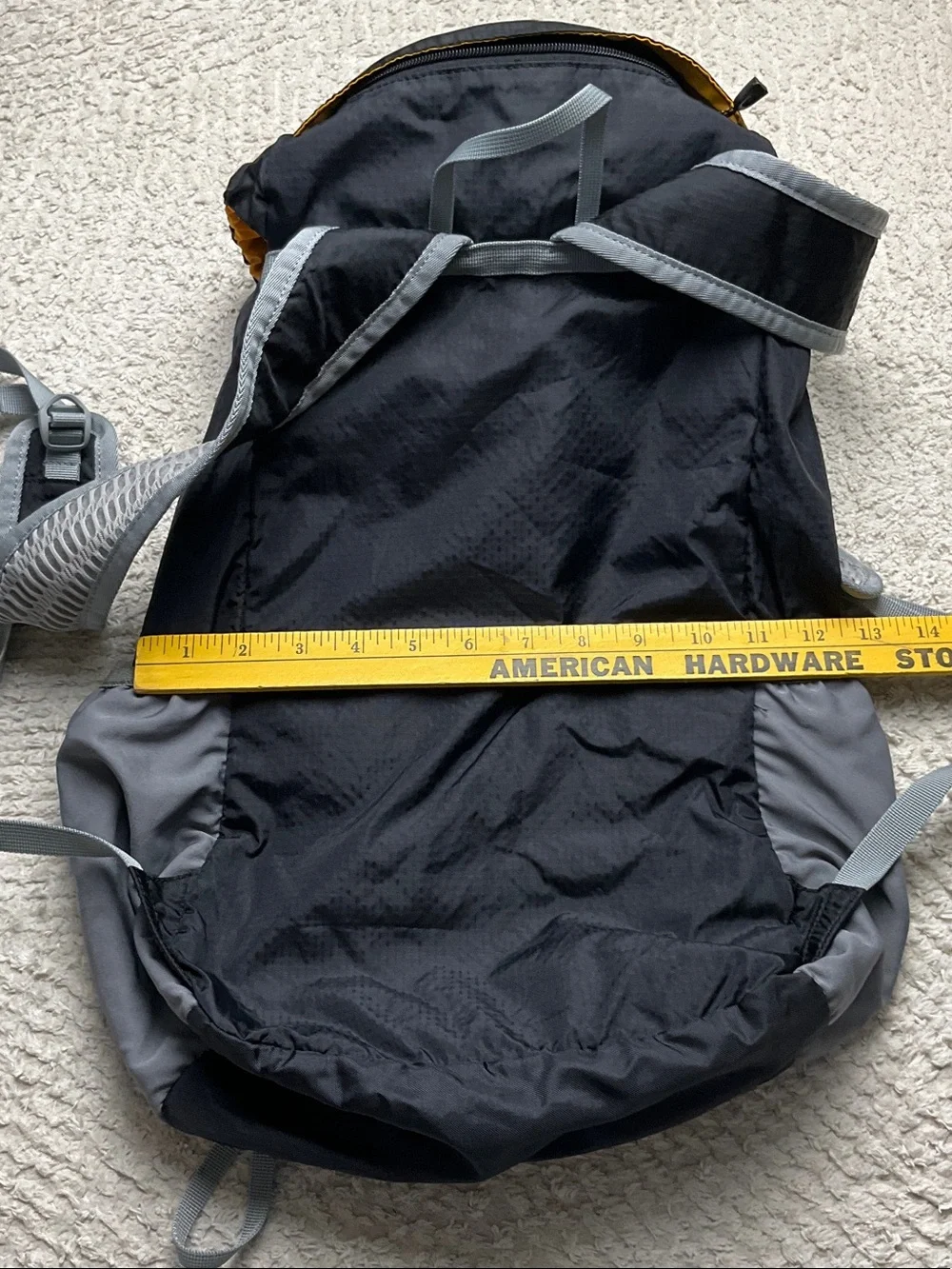 Jack Wolfskin Jack Wolfskin Stowaway Pack 22 Black & Yellow Lightweight